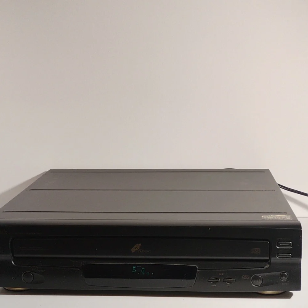 Symphonic 5 Disc Automatic CD Changer CD5800
